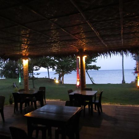 Dacozy Beach Resort Moalboal Buitenkant foto